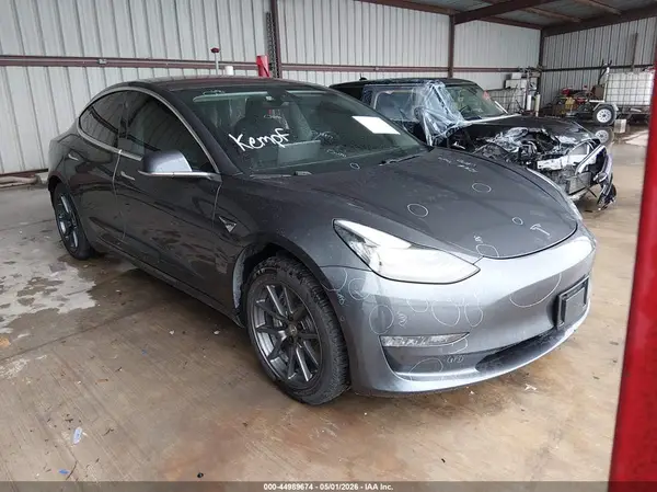 5YJ3E1EA4JF036962 2018 TESLA MODEL 3 - Image 1