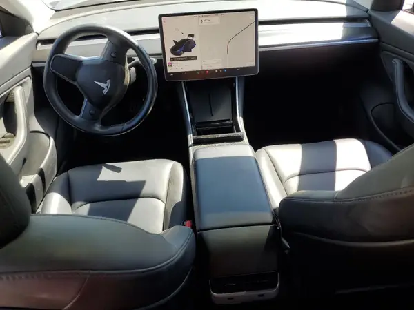 5YJ3E1EA4JF037013 2018 TESLA MODEL 3 - Image 8