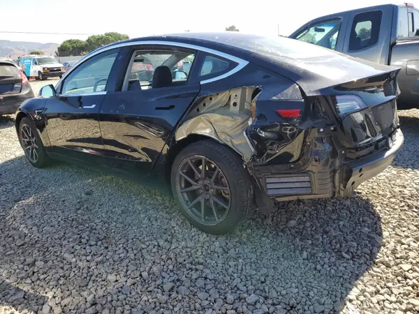 5YJ3E1EA4JF038050 2018 TESLA MODEL 3 - Image 2