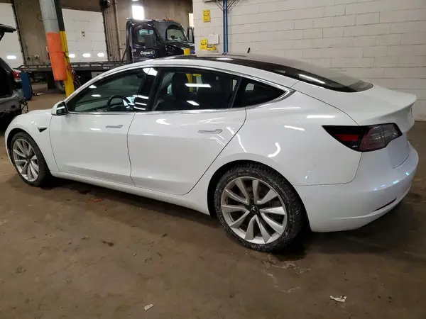 5YJ3E1EA4JF038923 2018 TESLA MODEL 3 - Image 2