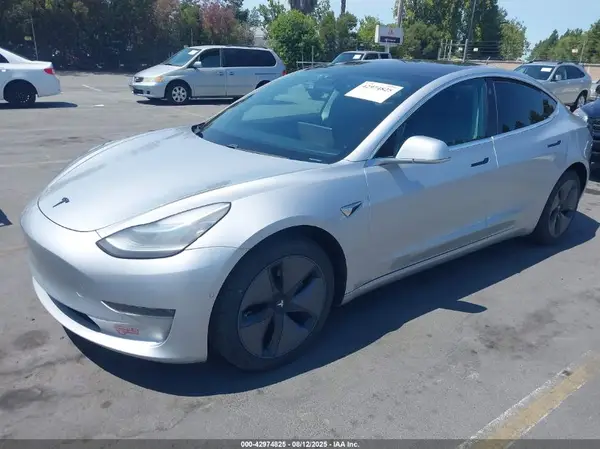 5YJ3E1EA4JF039215 2018 TESLA MODEL 3 - Image 2
