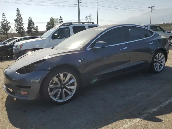 5YJ3E1EA4JF042664 2018 TESLA MODEL 3 - Image 1
