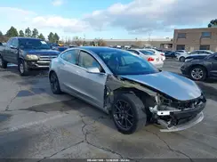5YJ3E1EA4JF043037 2018 TESLA MODEL 3