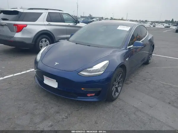 5YJ3E1EA4JF044608 2018 TESLA MODEL 3 - Image 2