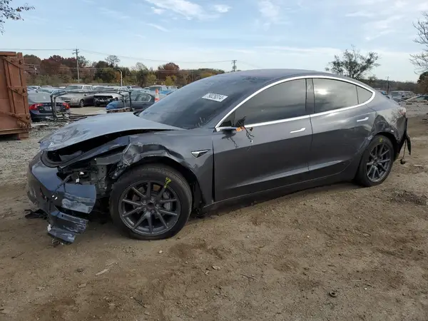 5YJ3E1EA4JF046083 2018 TESLA MODEL 3 - Image 1