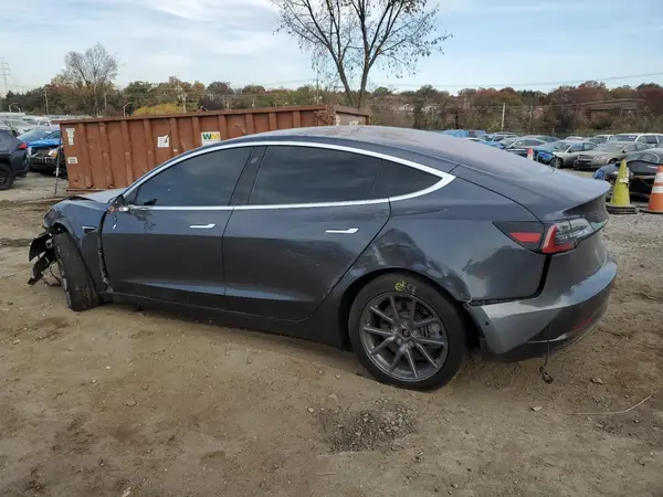 5YJ3E1EA4JF046083 2018 TESLA MODEL 3 - Image 2