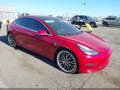 5YJ3E1EA4JF047041 2018 TESLA MODEL 3