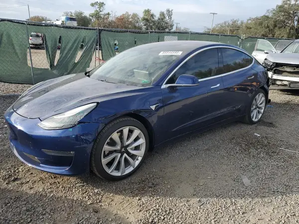 5YJ3E1EA4JF047640 2018 TESLA MODEL 3 - Image 1