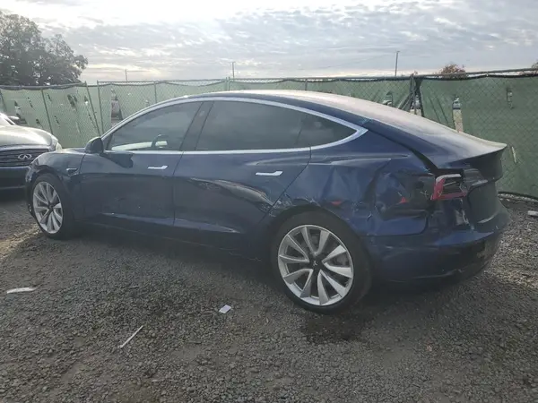 5YJ3E1EA4JF047640 2018 TESLA MODEL 3 - Image 2
