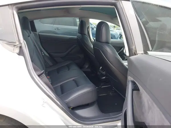 5YJ3E1EA4JF048531 2018 TESLA MODEL 3 - Image 8