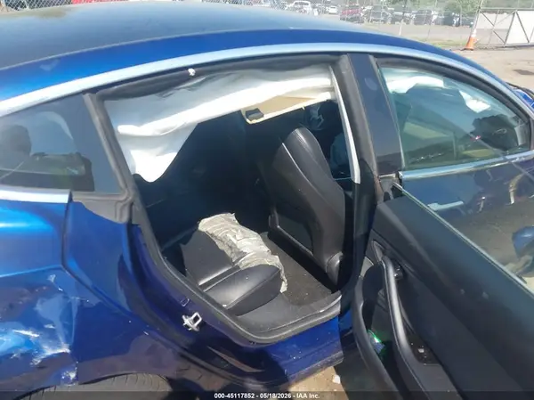 5YJ3E1EA4JF049730 2018 TESLA MODEL 3 - Image 8