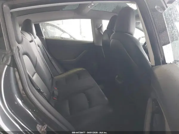 5YJ3E1EA4JF050215 2018 TESLA MODEL 3 - Image 8