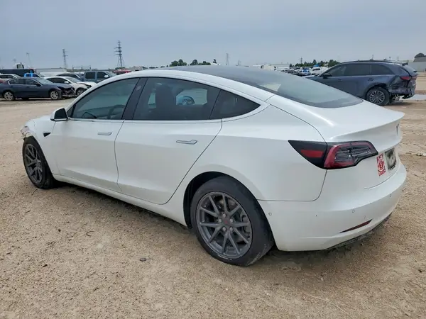 5YJ3E1EA4JF051932 2018 TESLA MODEL 3 - Image 2