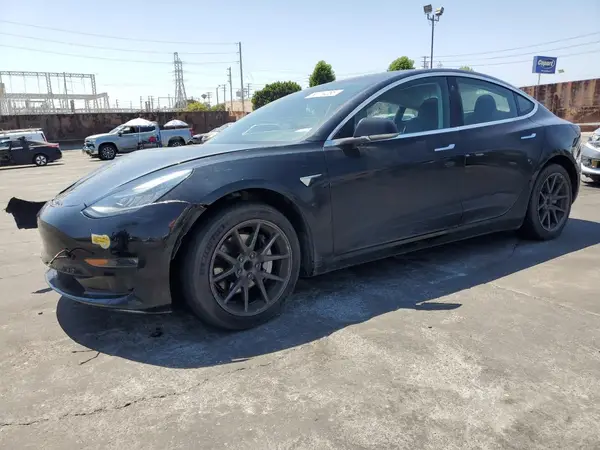 5YJ3E1EA4JF052319 2018 TESLA MODEL 3 - Image 1
