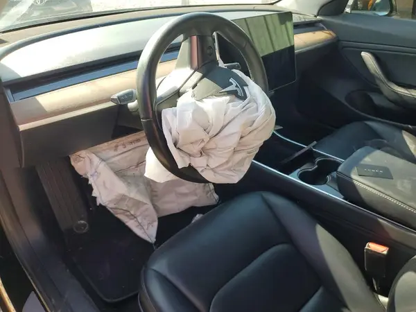 5YJ3E1EA4JF053597 2018 TESLA MODEL 3 - Image 8