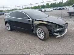5YJ3E1EA4JF057035 2018 TESLA MODEL 3