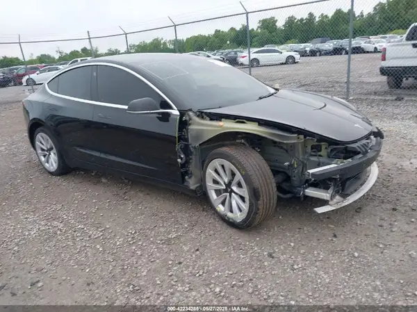 5YJ3E1EA4JF057035 2018 TESLA MODEL 3 - Image 1
