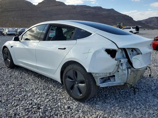 5YJ3E1EA4JF057424 2018 TESLA MODEL 3 - Image 2