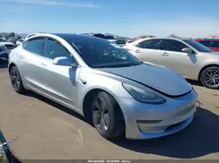 5YJ3E1EA4JF060792 2018 TESLA MODEL 3