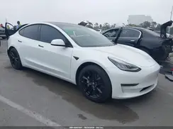 5YJ3E1EA4JF062560 2018 TESLA MODEL 3