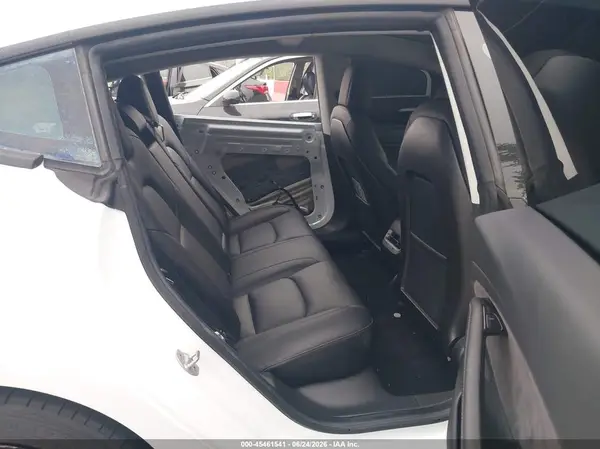 5YJ3E1EA4JF062560 2018 TESLA MODEL 3 - Image 8