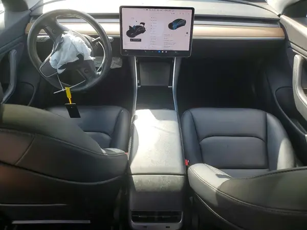 5YJ3E1EA4JF070125 2018 TESLA MODEL 3 - Image 8