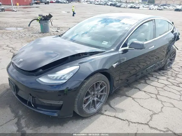 5YJ3E1EA4JF070268 2018 TESLA MODEL 3 - Image 2