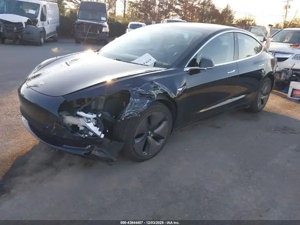 5YJ3E1EA4JF070920 2018 TESLA MODEL 3 - Image 2