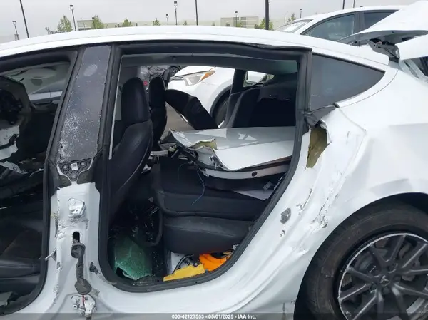 5YJ3E1EA4JF076099 2018 TESLA MODEL 3 - Image 8