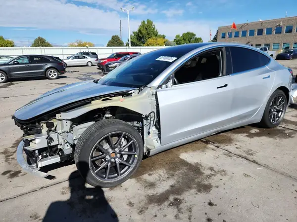 5YJ3E1EA4JF076541 2018 TESLA MODEL 3 - Image 1