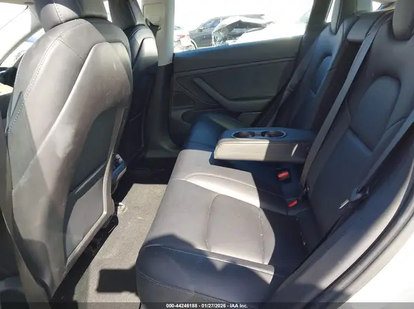5YJ3E1EA4JF077382 2018 TESLA MODEL 3 - Image 8