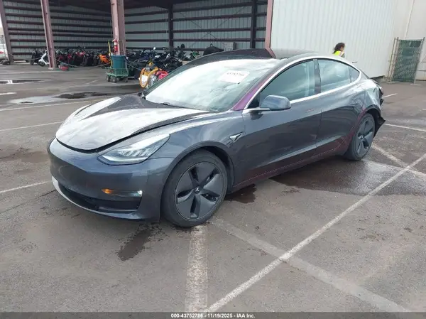 5YJ3E1EA4JF077513 2018 TESLA MODEL 3 - Image 2