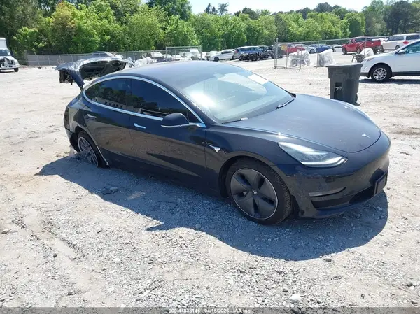 5YJ3E1EA4JF078225 2018 TESLA MODEL 3 - Image 1