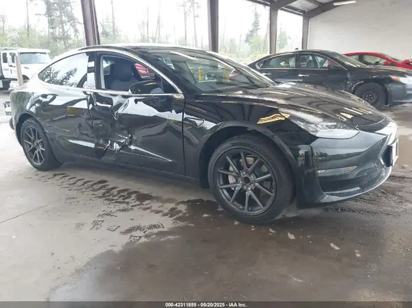 5YJ3E1EA4JF098376 2018 TESLA MODEL 3 - Image 1