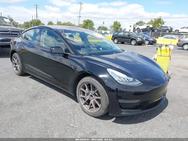 5YJ3E1EA4JF109084 2018 TESLA MODEL 3 - Image 1