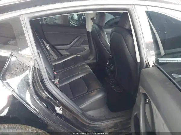 5YJ3E1EA4JF122868 2018 TESLA MODEL 3 - Image 8