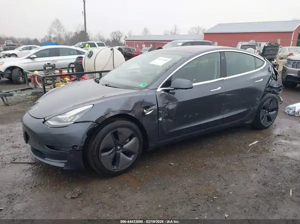 5YJ3E1EA4JF123647 2018 TESLA MODEL 3 - Image 2