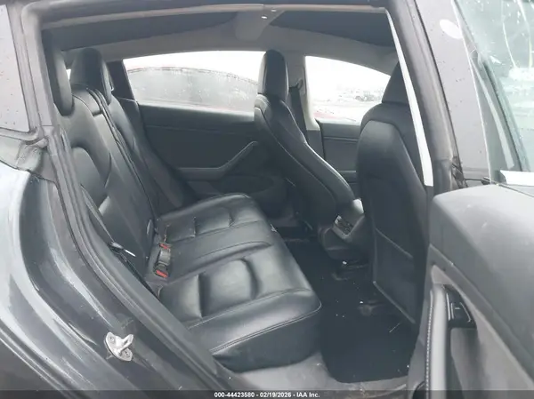 5YJ3E1EA4JF123647 2018 TESLA MODEL 3 - Image 8