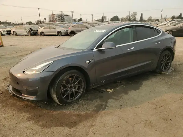 5YJ3E1EA4JF123762 2018 TESLA MODEL 3 - Image 1