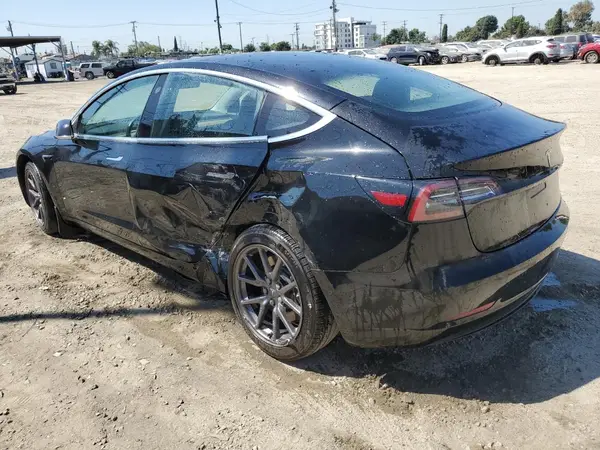 5YJ3E1EA4JF157233 2018 TESLA MODEL 3 - Image 2