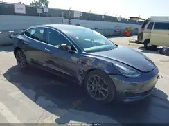 5YJ3E1EA4JF158348 2018 TESLA MODEL 3