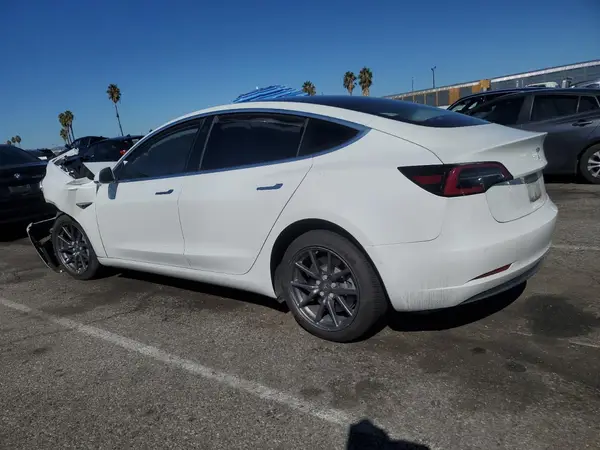5YJ3E1EA4JF161573 2018 TESLA MODEL 3 - Image 2