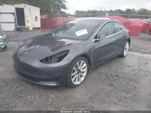 5YJ3E1EA4JF163324 2018 TESLA MODEL 3 - Image 2