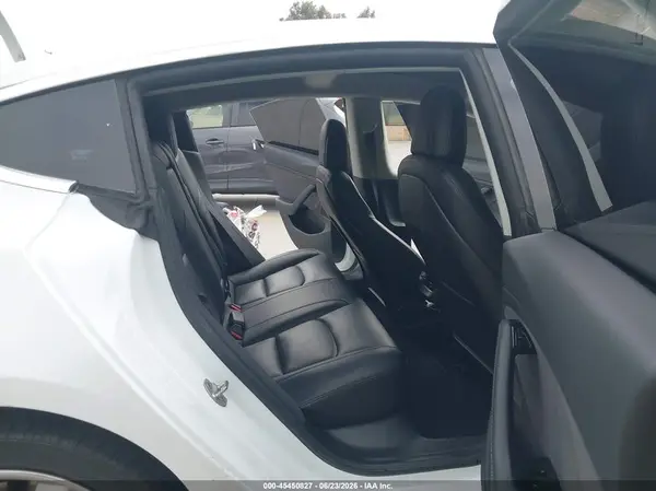 5YJ3E1EA4JF164585 2018 TESLA MODEL 3 - Image 8