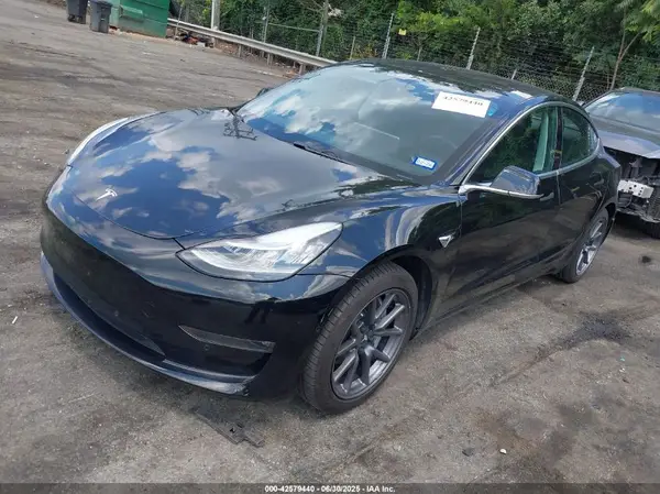 5YJ3E1EA4JF166045 2018 TESLA MODEL 3 - Image 2