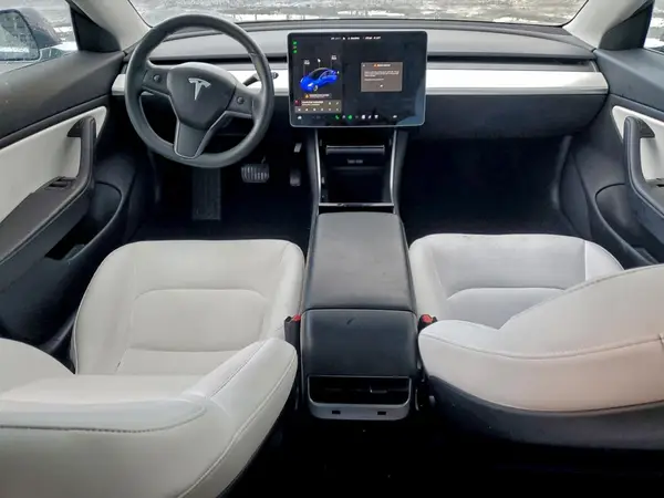 5YJ3E1EA4JF169365 2018 TESLA MODEL 3 - Image 8