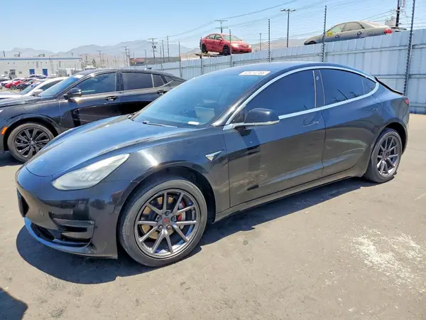 5YJ3E1EA4JF172346 2018 TESLA MODEL 3 - Image 1