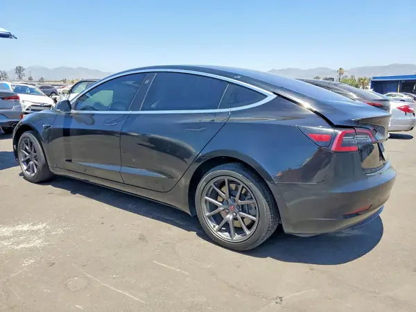 5YJ3E1EA4JF172346 2018 TESLA MODEL 3 - Image 2
