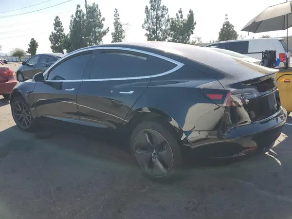 5YJ3E1EA4JF172363 2018 TESLA MODEL 3 - Image 2