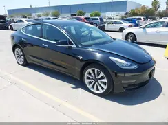 5YJ3E1EA4JF176218 2018 TESLA MODEL 3